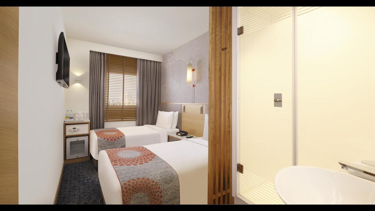 Holiday Inn Express Gurugram Sector 50 By Ihg Gurgaon Esterno foto