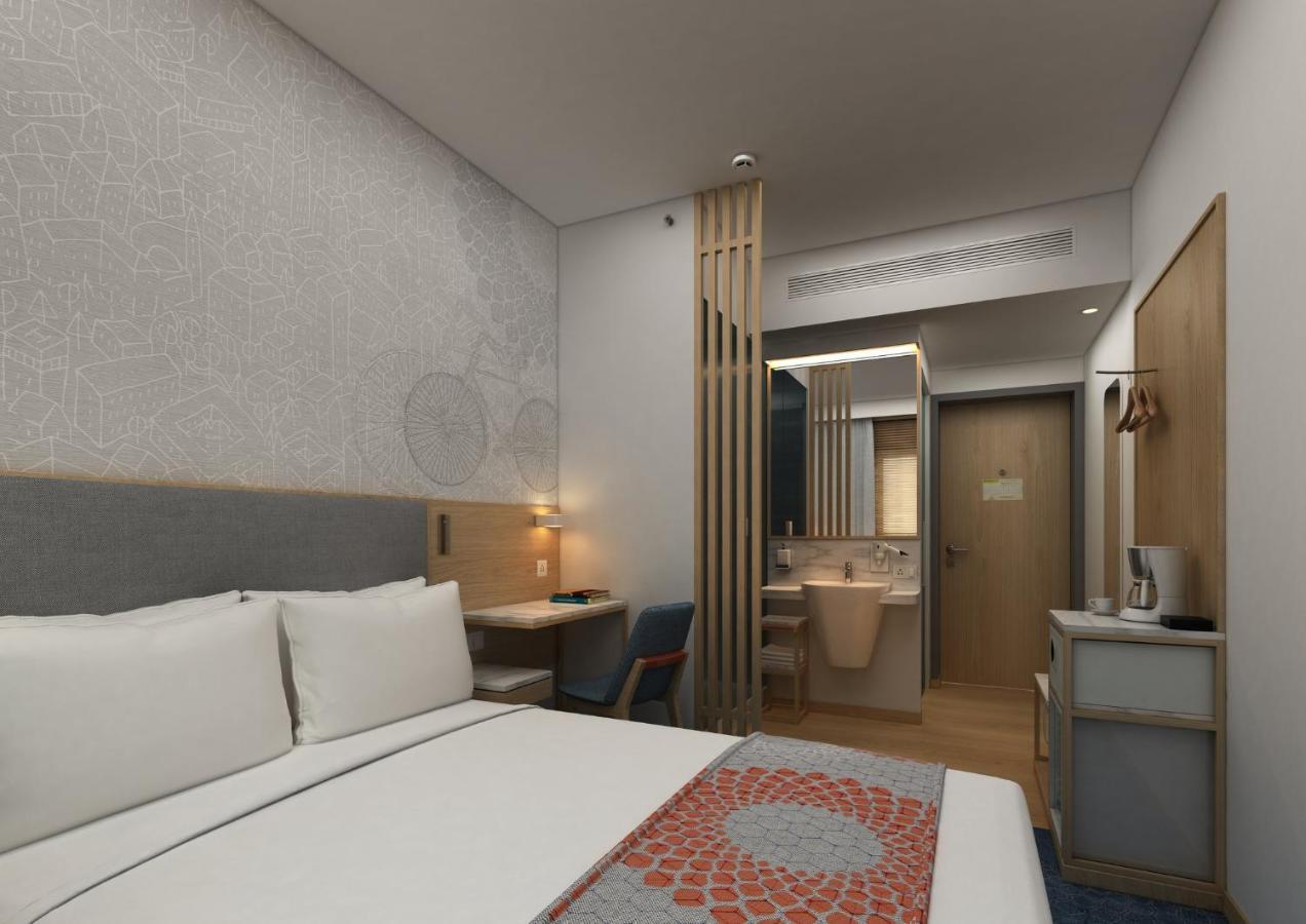 Holiday Inn Express Gurugram Sector 50 By Ihg Gurgaon Esterno foto